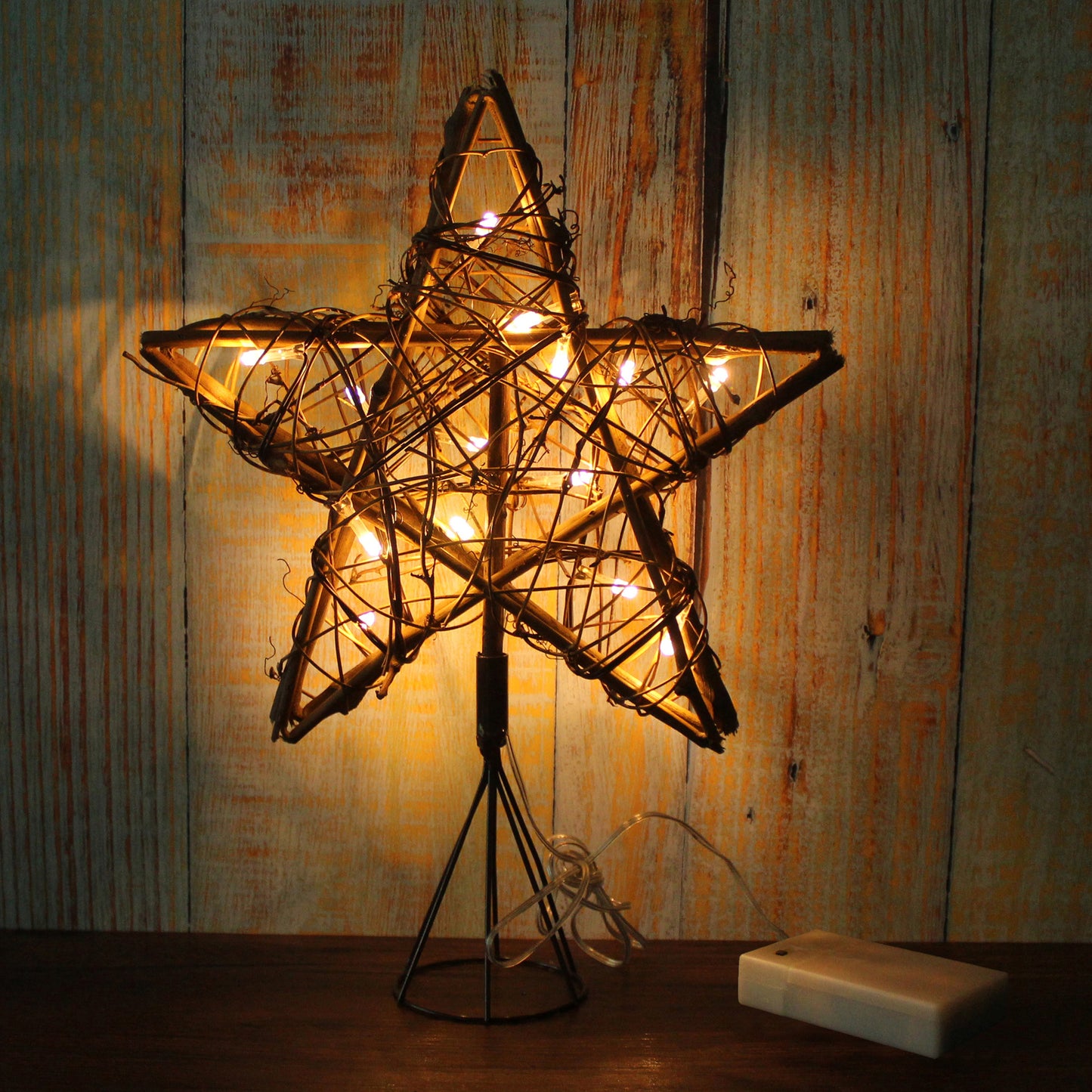 CVHOMEDECO. Rattan Natural Tree Top Star with Warm White LED Lights and timer for Christmas Tree Decoration and Holiday Seasonal Décor, 10 x 13 Inch/15 LEDs