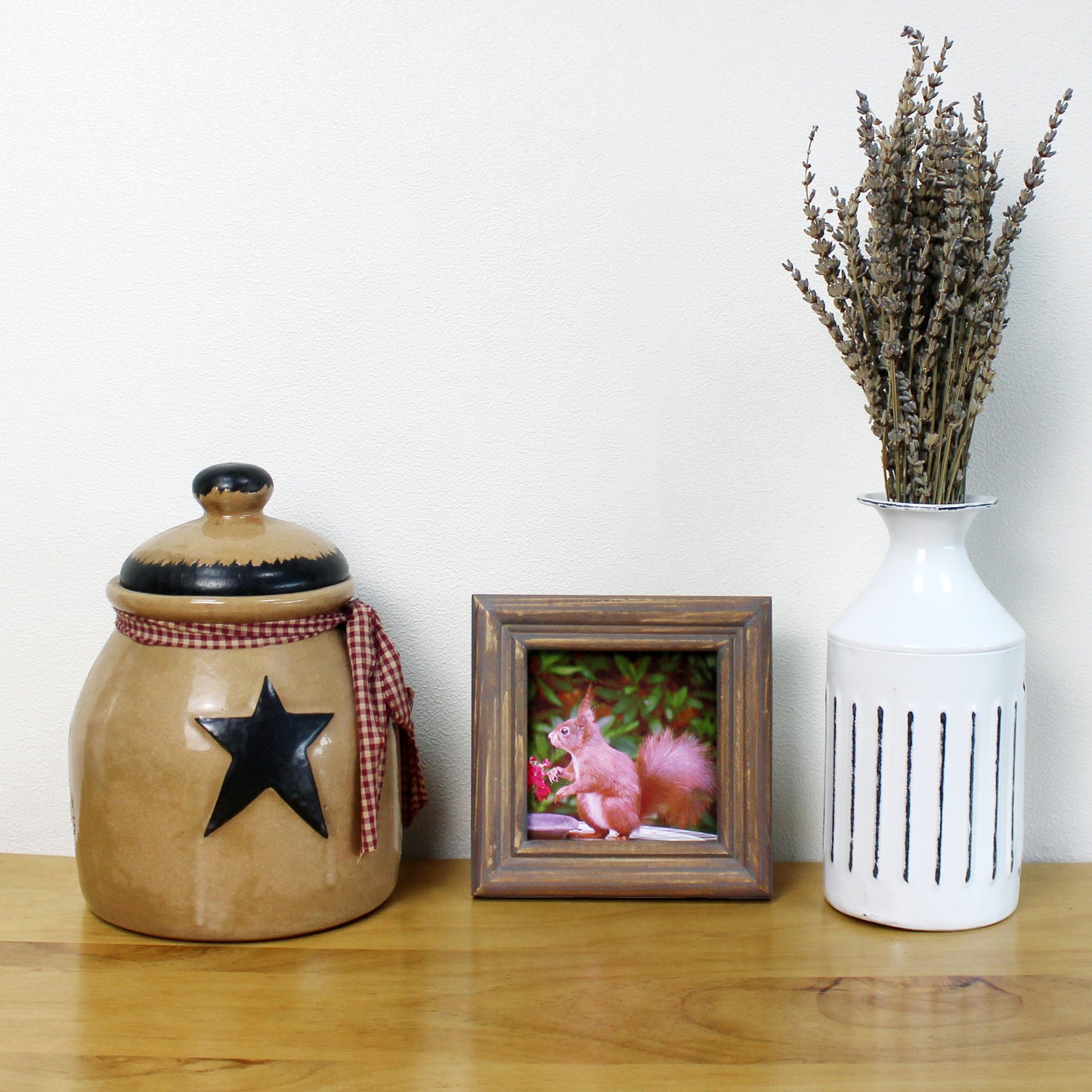 CVHOMEDECO. 4x4 Picture Frame Made of Solid Wood High Definition Glass Rustic Antique Designs Small Photo Frame for Tabletop Display and Wall Mounting, Distress Brown