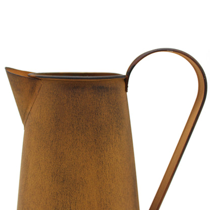 CVHOMEDECO. 7 Inch Rusty Milk Pitcher, Country Rustic Primitives Metal Watering Can Jug Vase for Home and Garden Décor.