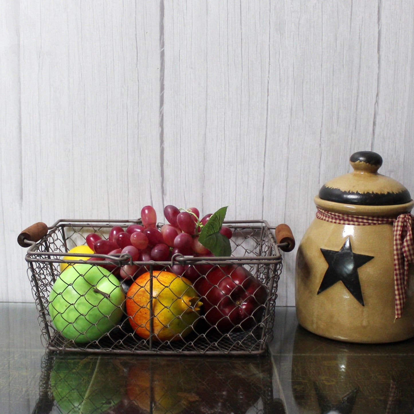 CVHOMEDECO. Primitive Chicken Wire Gathering Baskets with Wood Handle Rectangular  Farmhouse Storage Baskets Set, Rusty, Set of 3